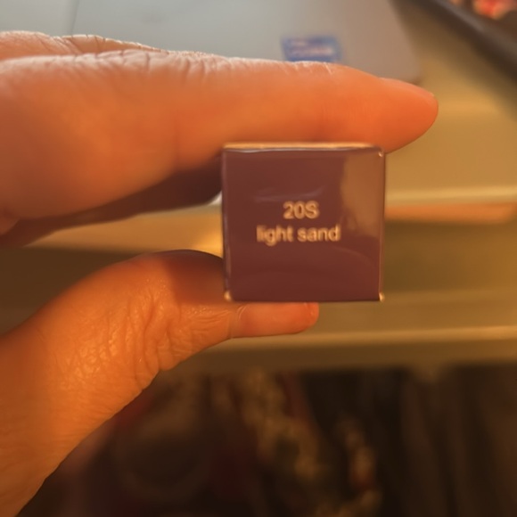 Tarte shape tape #20S light Sand new in package - Picture 2 of 2